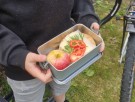  SKOLESTART tilbud! VARDE Mørk grønn matboks  - Rask levering med gravering thumbnail