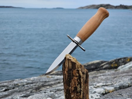 NYHET! Fjelltind GLITTERTIND Speiderkniv - Rask levering med gravering
