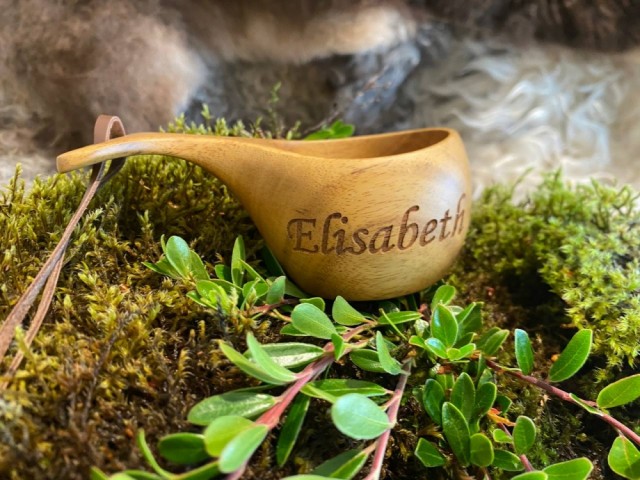 Elisabeth, 39