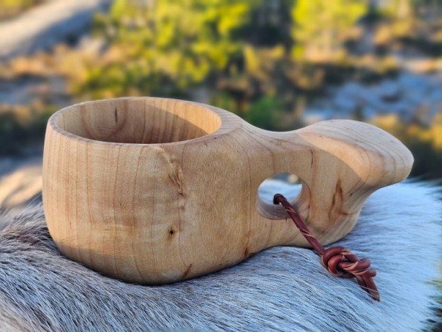 Kuksa turkopp av nordisk fjellbjørk